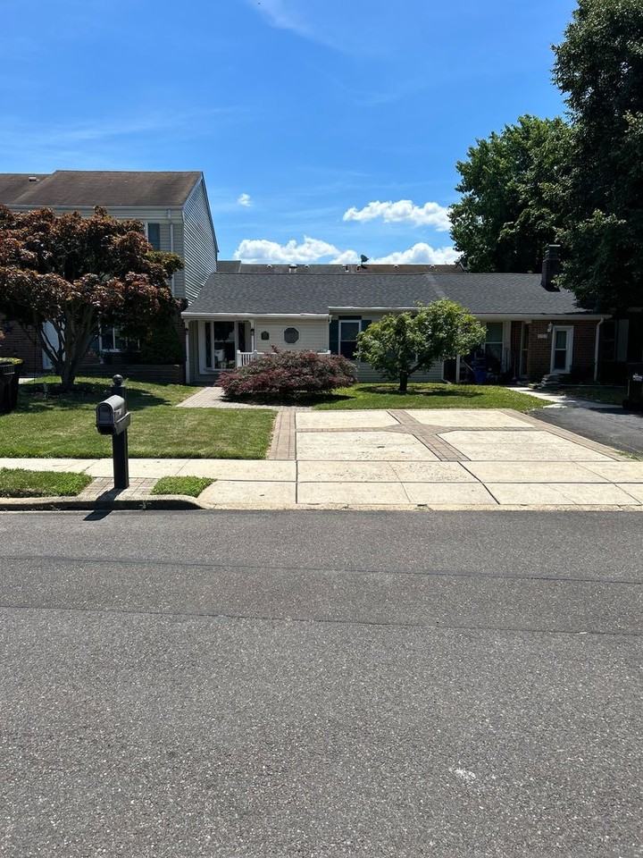 5709 Cavalier Ct - Photo 2 of 12