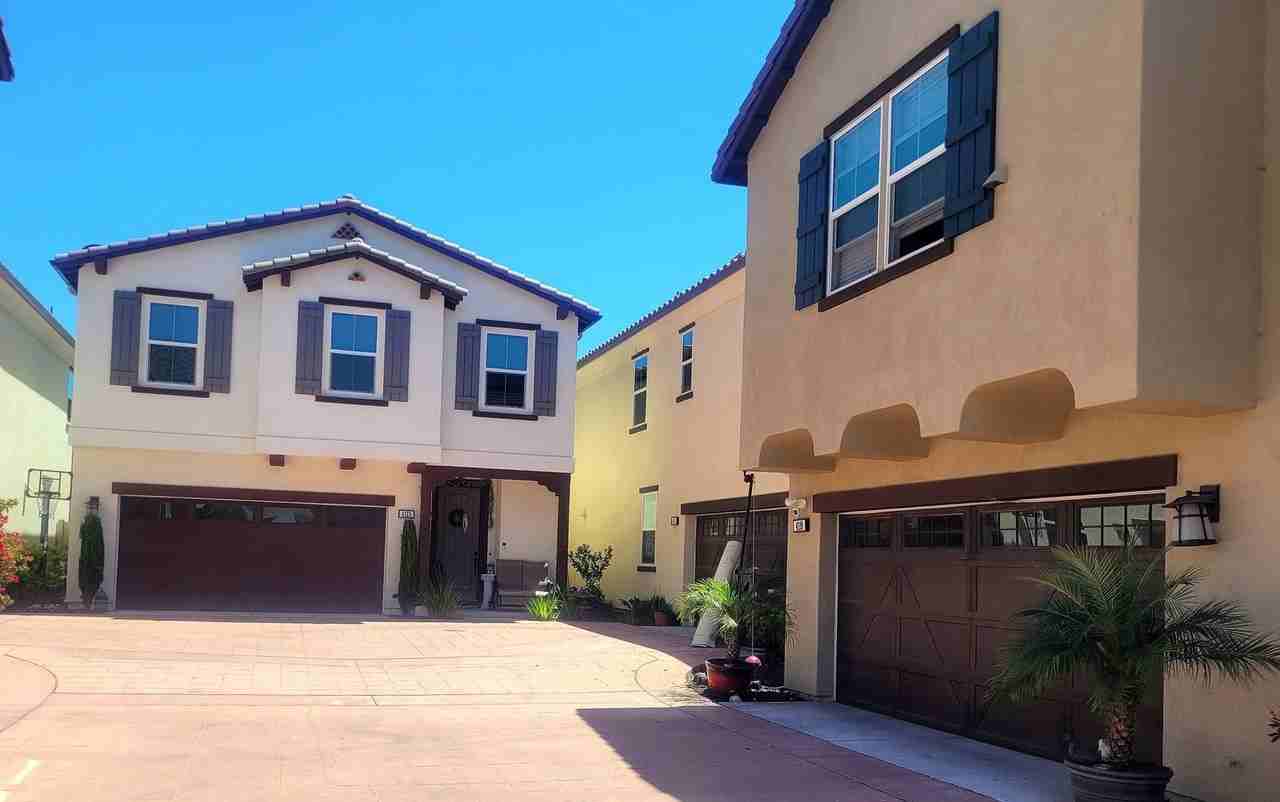 4121 Mission Tree Way - Photo 2 of 29