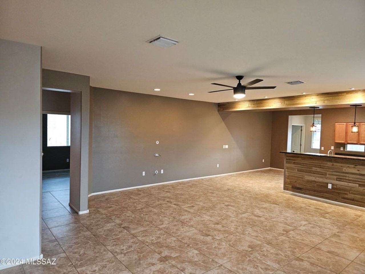 6652 W Fishermans Dr - Photo 7 of 39