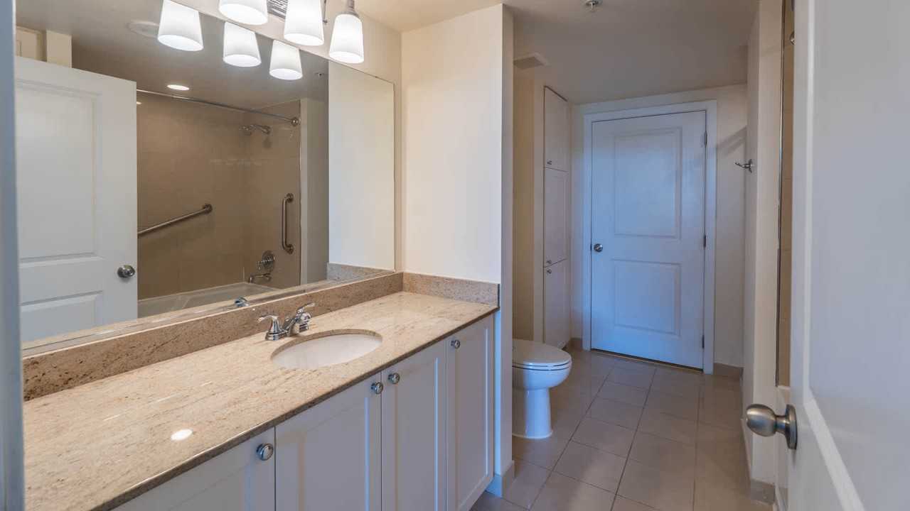 Wisconsin Place - Photo 4 of 41