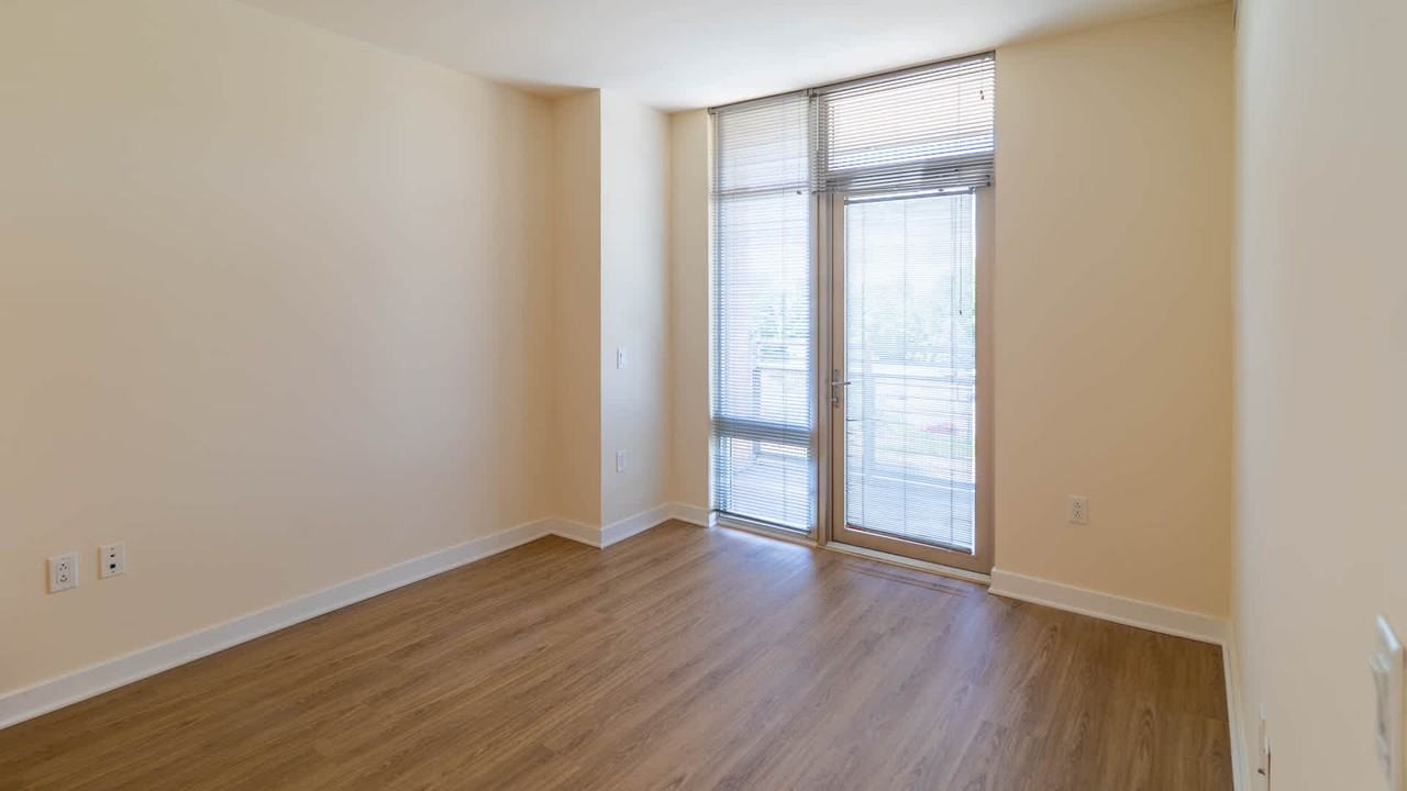 Wisconsin Place - Photo 5 of 41