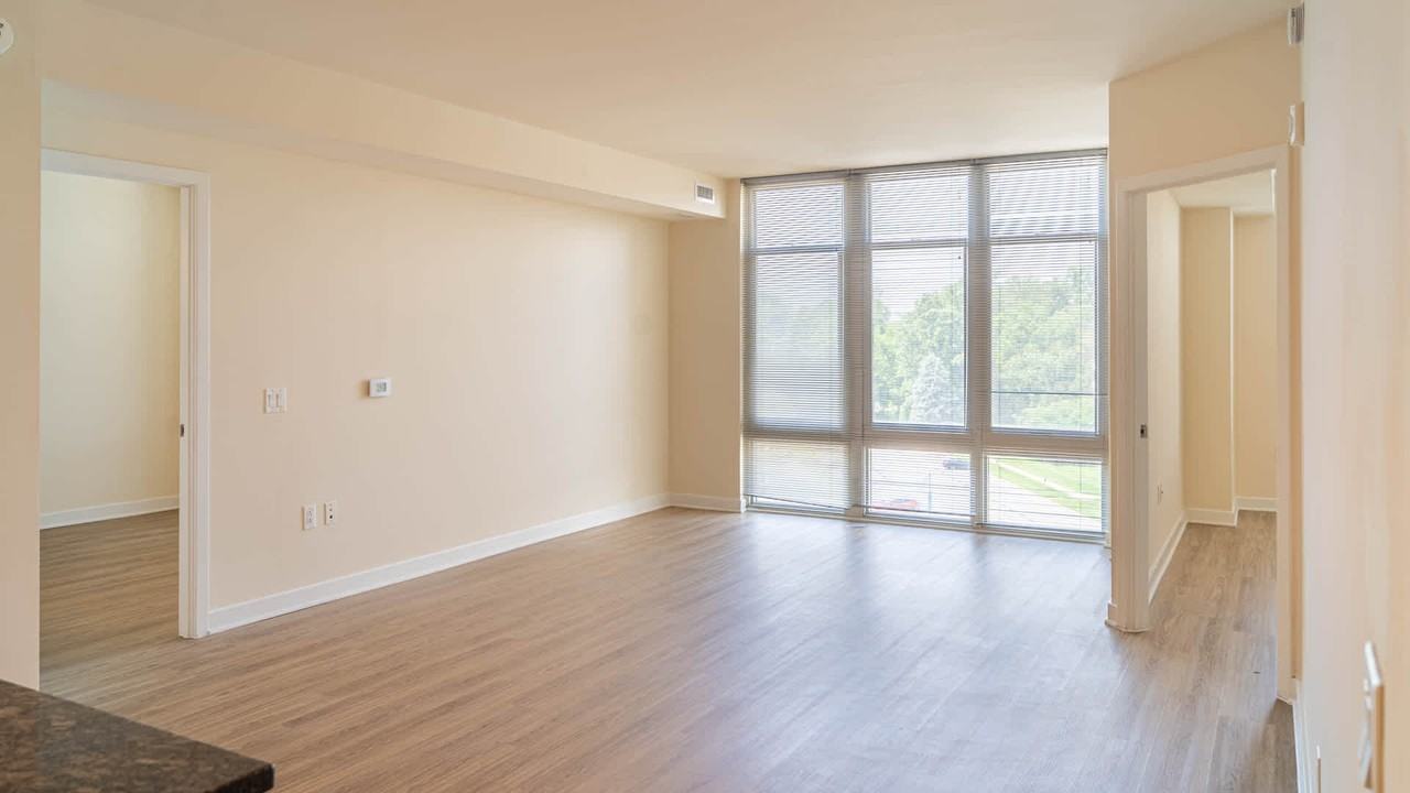 Wisconsin Place - Photo 7 of 41