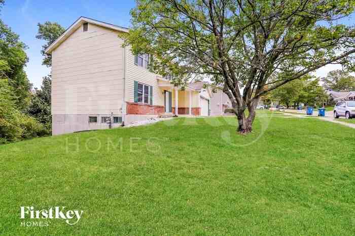 3765 Gumtree Ln - Photo 2 of 15