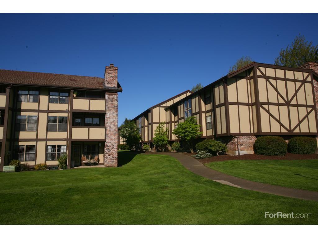 Devonshire Manor - Photo 3 of 19