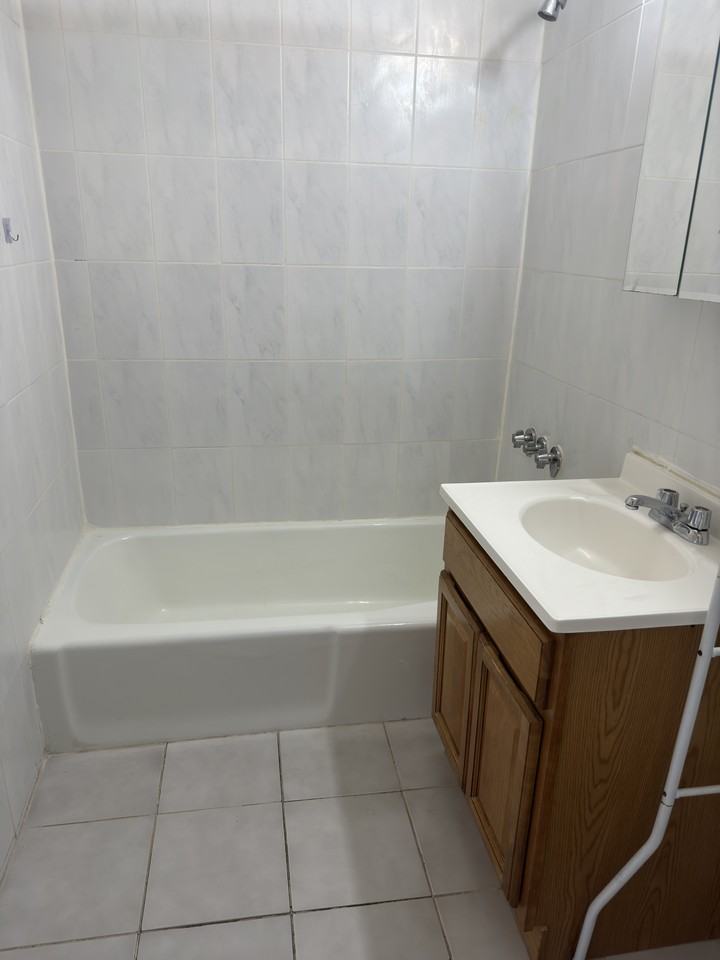 83-33 118th Street #4C - Photo 6 of 10