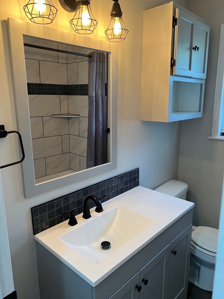 1838 S Saint Clair Ave #1 - Photo 5 of 6