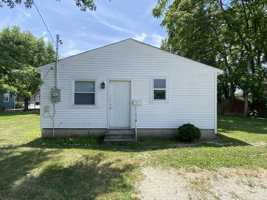 featured image of 107 E 7th St #1-2