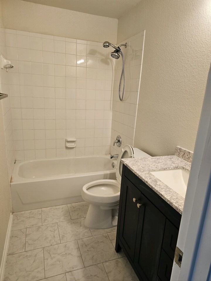 4129 Silverwood Trl #NA - Photo 2 of 9