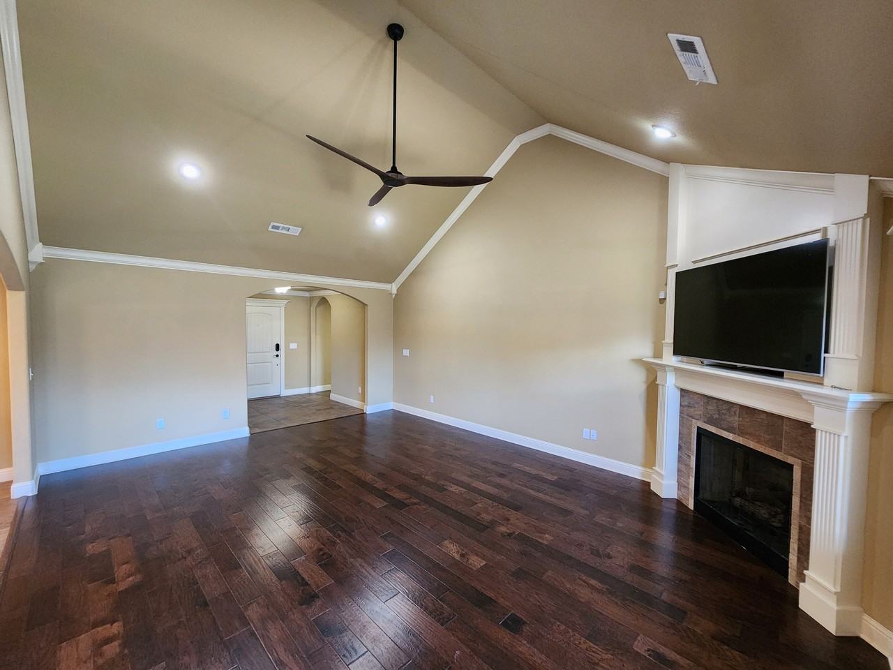 2912 N 16th St #NA - Photo 2 of 22