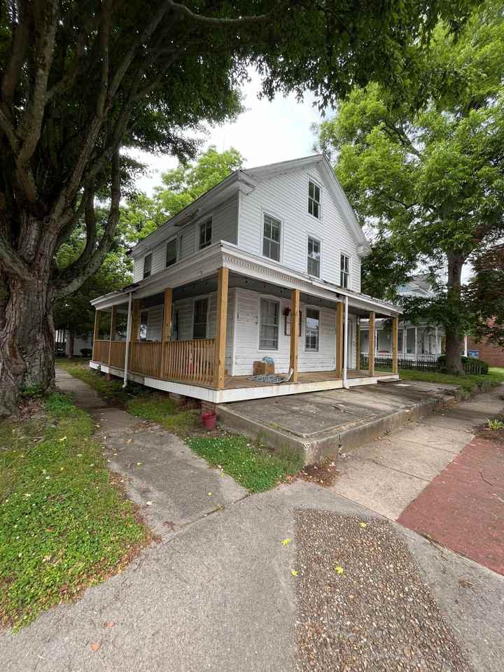 605 Main St #NA - Photo 2 of 42