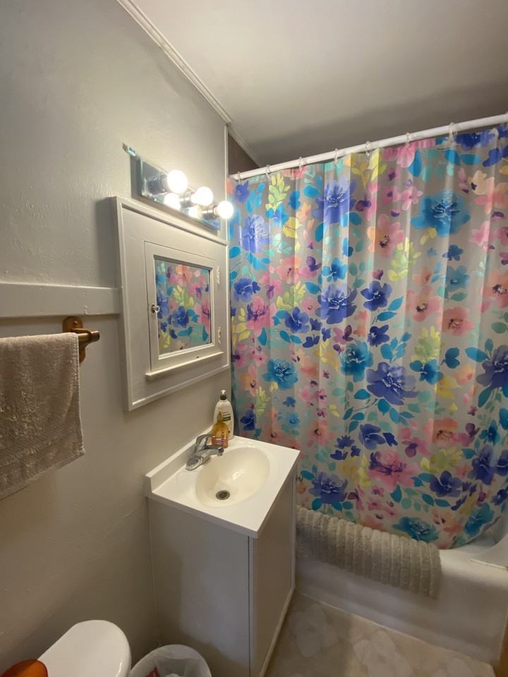 531 S 5th Ave #A - Photo 3 of 8