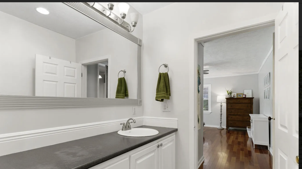 3545 Northview Dr #NA - Photo 6 of 9