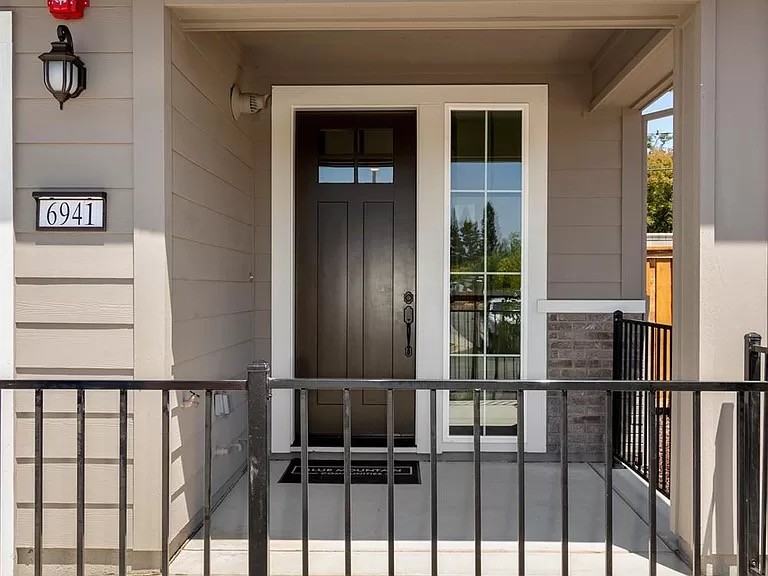 9043 Cairn St #NA - Photo 2 of 33