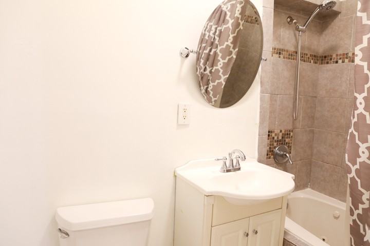 1916 S Sawyer Ave #2F - Photo 4 of 6