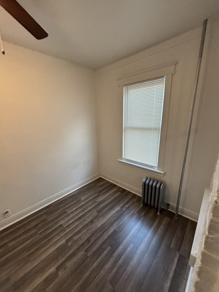 7945 South South Shore Drive #2S - Photo 4 of 25