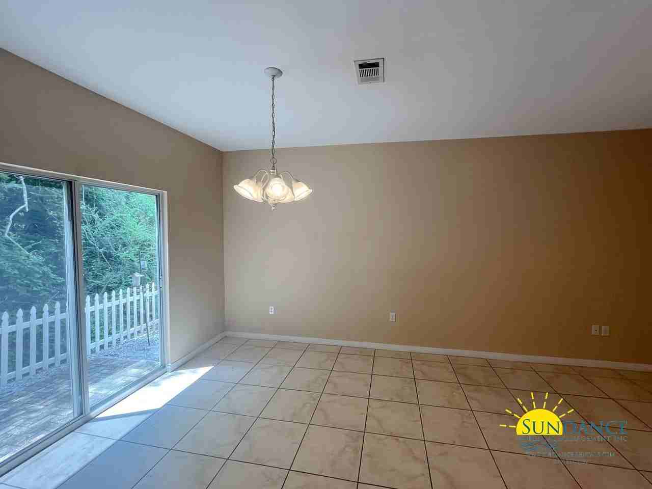 521 31st St - Photo 3 of 16