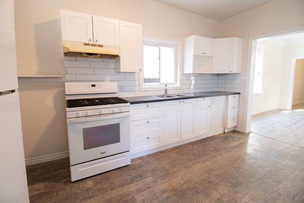 96 Mars Ave - Photo 3 of 38