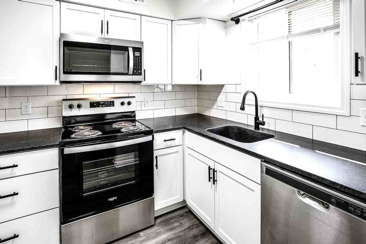 817 N 47th St - Photo 2 of 13