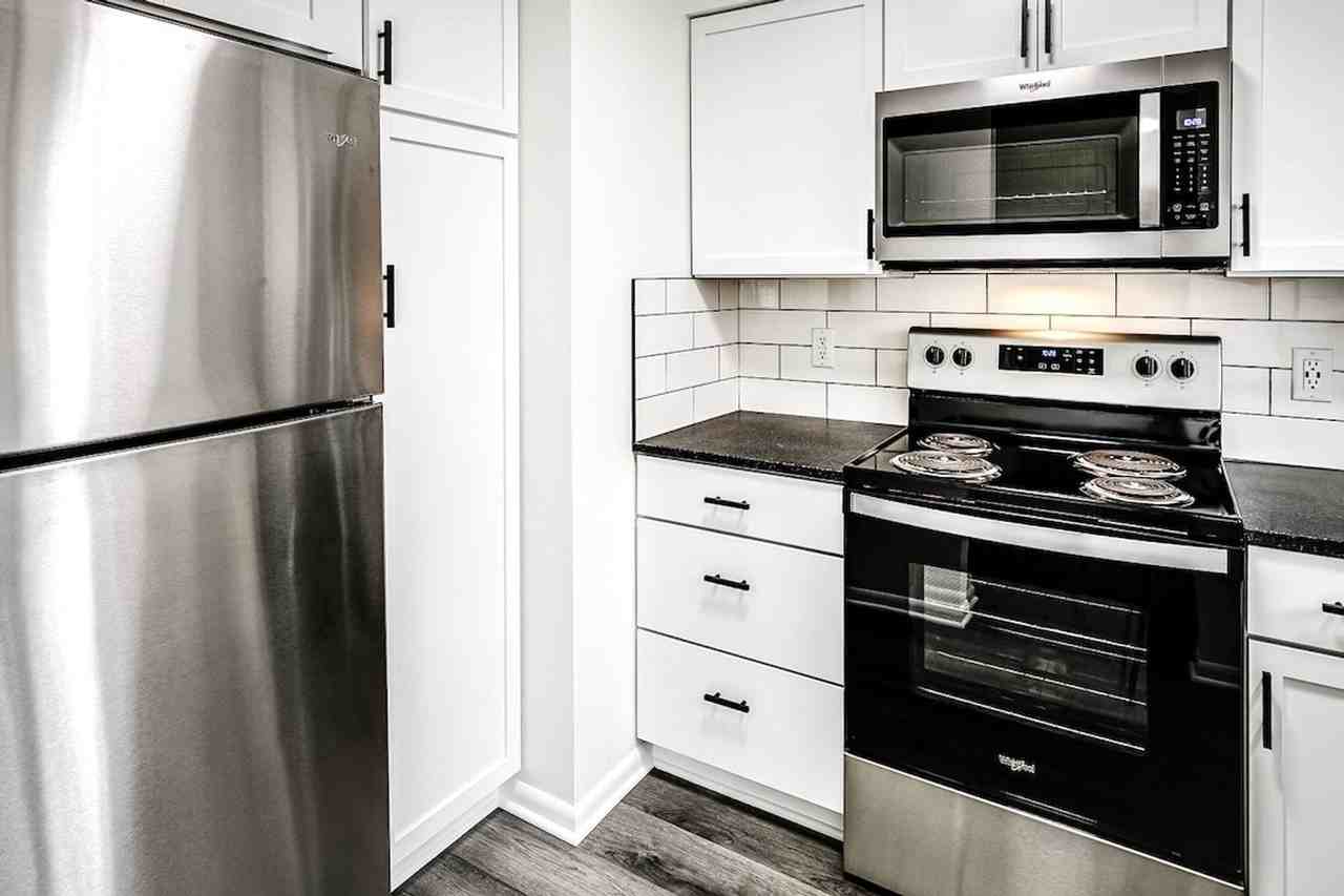 817 N 47th St - Photo 3 of 13