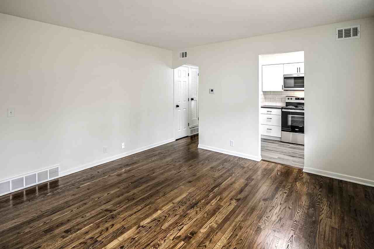 817 N 47th St - Photo 4 of 13
