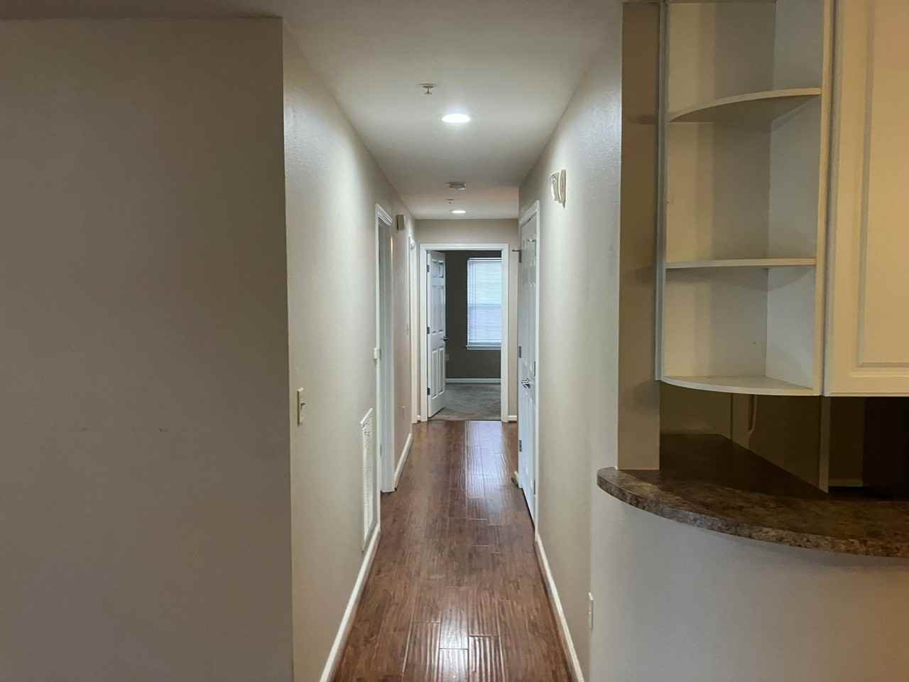 4924 Bluffton Pkwy - Photo 7 of 36