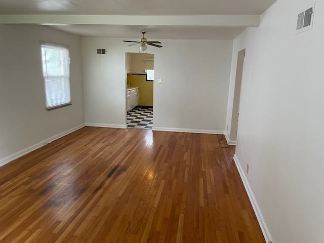 7560 Ahern Avenue - Photo 6 of 11