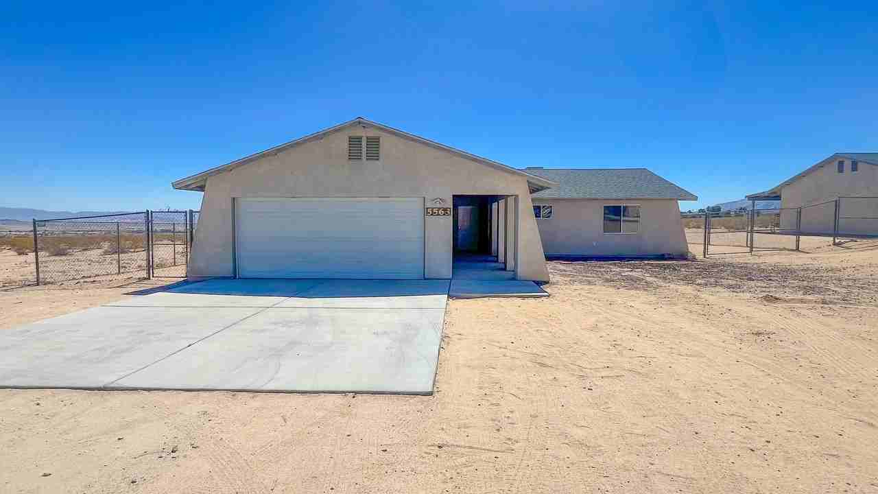 5563 Morongo Rd - Photo 2 of 23