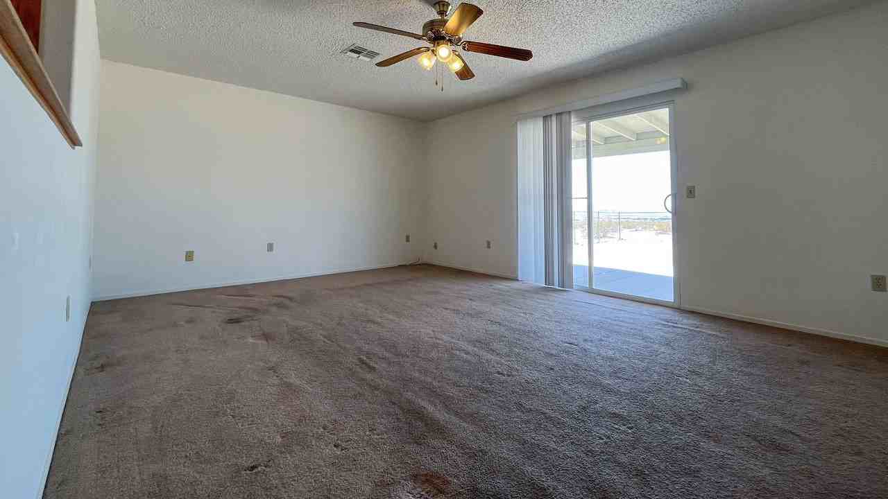 5563 Morongo Rd - Photo 6 of 23