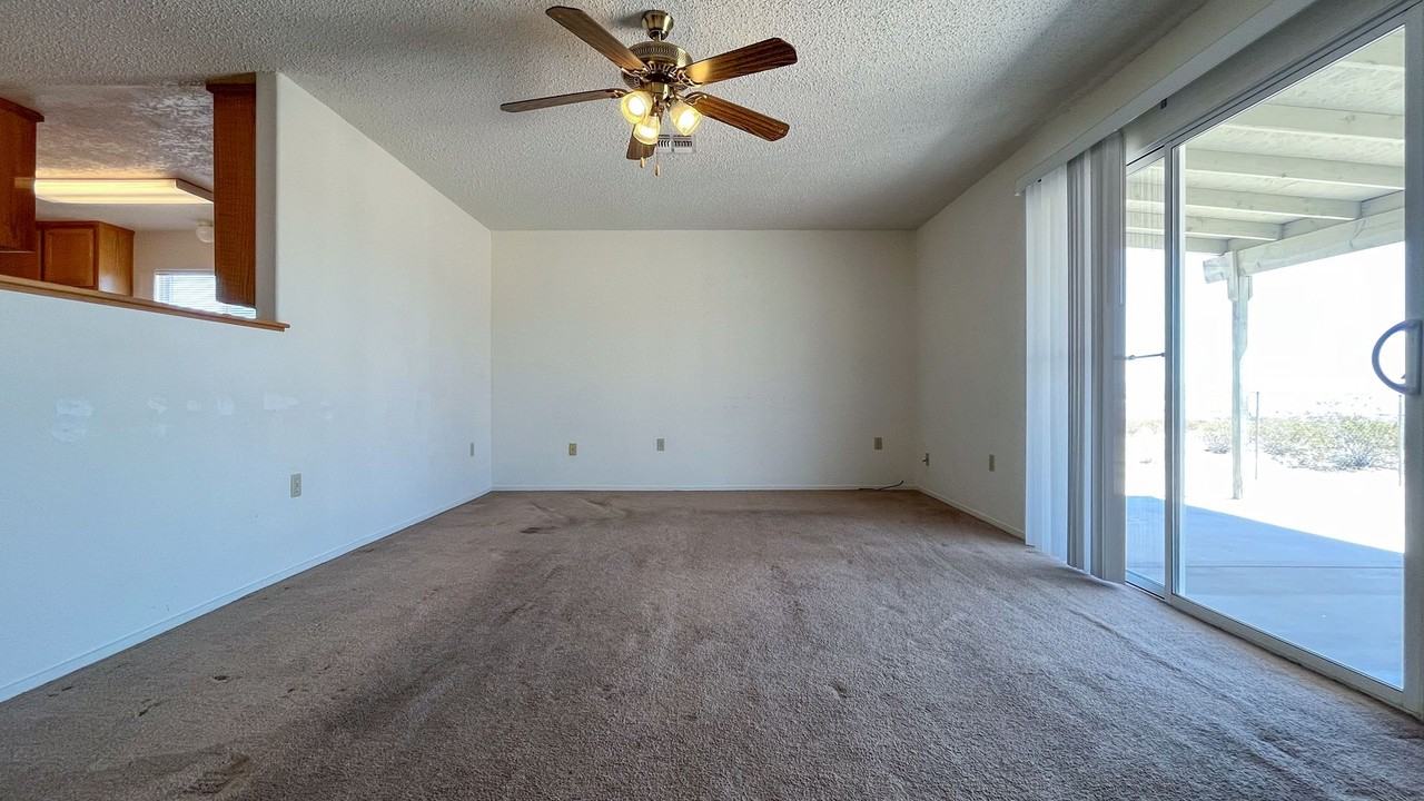 5563 Morongo Rd - Photo 7 of 23