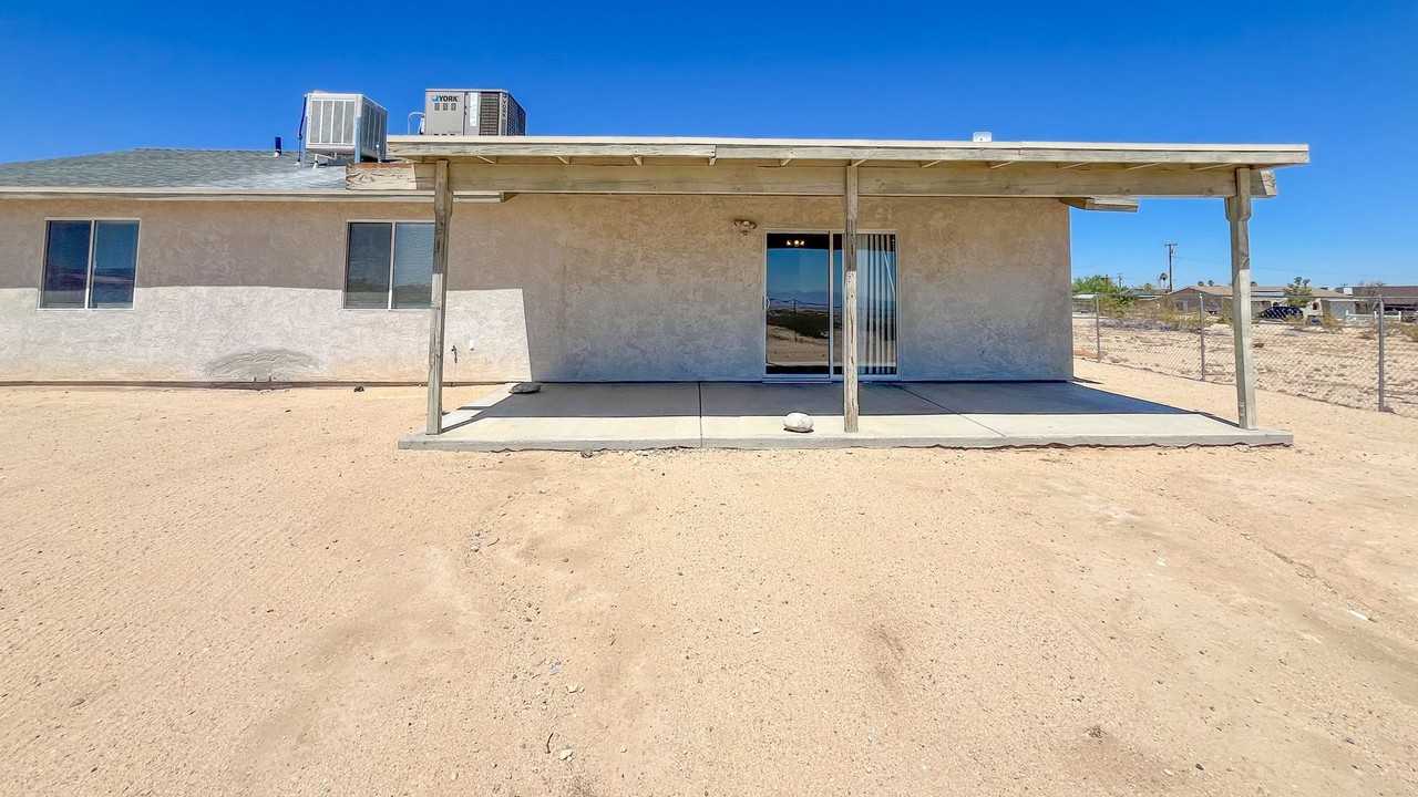 5563 Morongo Rd - Photo 3 of 9
