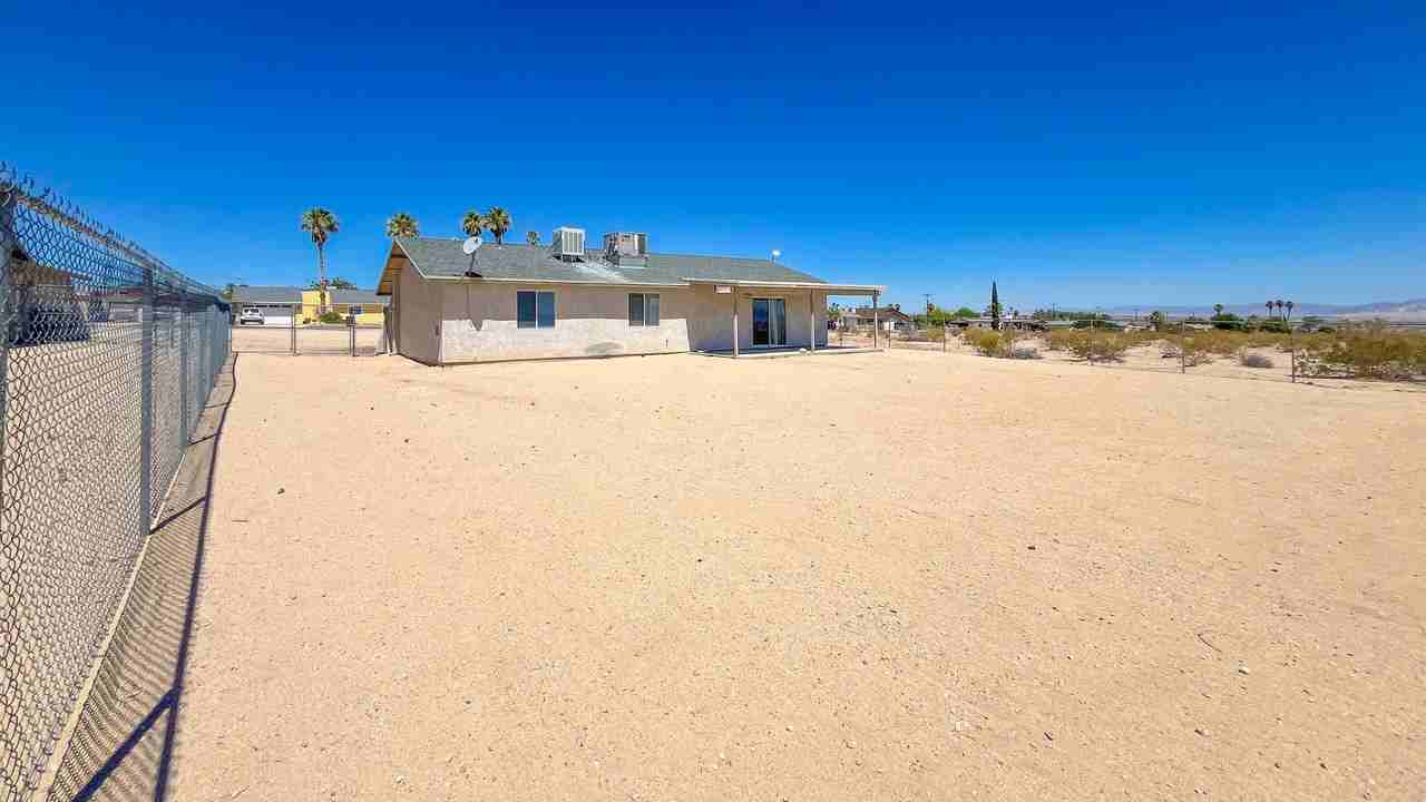 5563 Morongo Rd - Photo 6 of 9