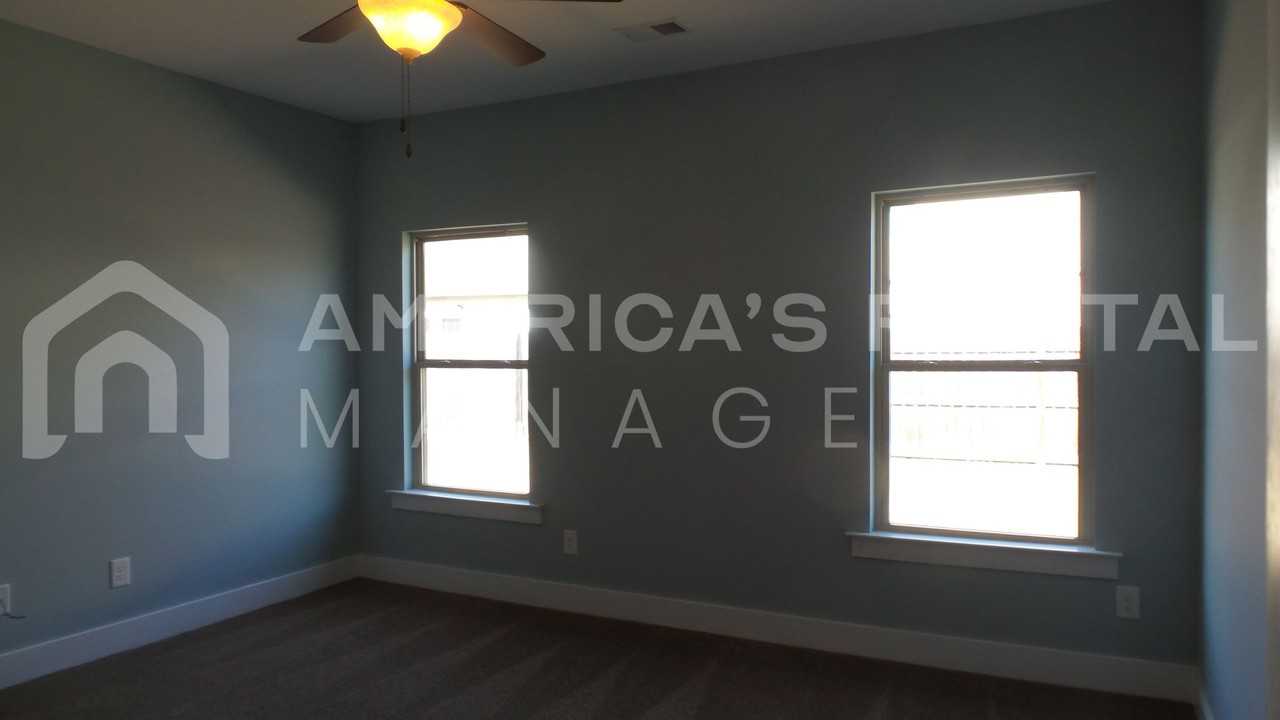 14485 Griffin St - Photo 5 of 16