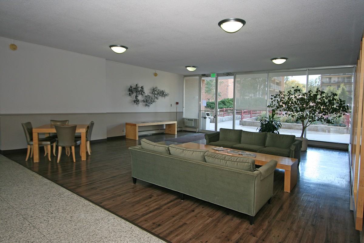 4800 Hale Pkwy #303 - Photo 6 of 13