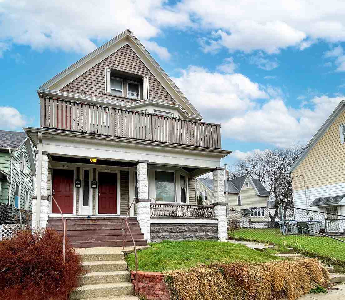 2214 N Holton St Uppr #UPPER