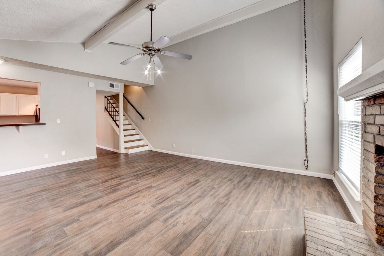 10825 E 15th Pl - Photo 4 of 27