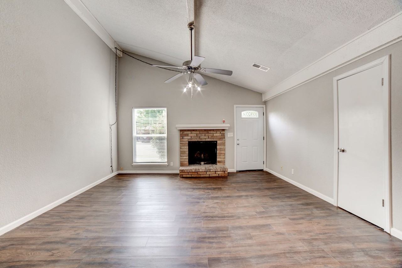 10825 E 15th Pl - Photo 5 of 27