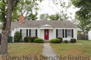 featured image of 2216 Live Oak St