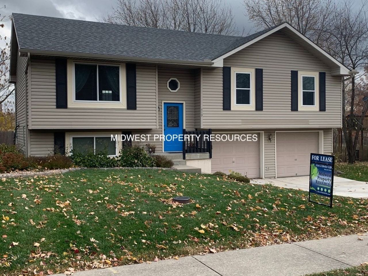 719 S Park Dr - Photo 2 of 23