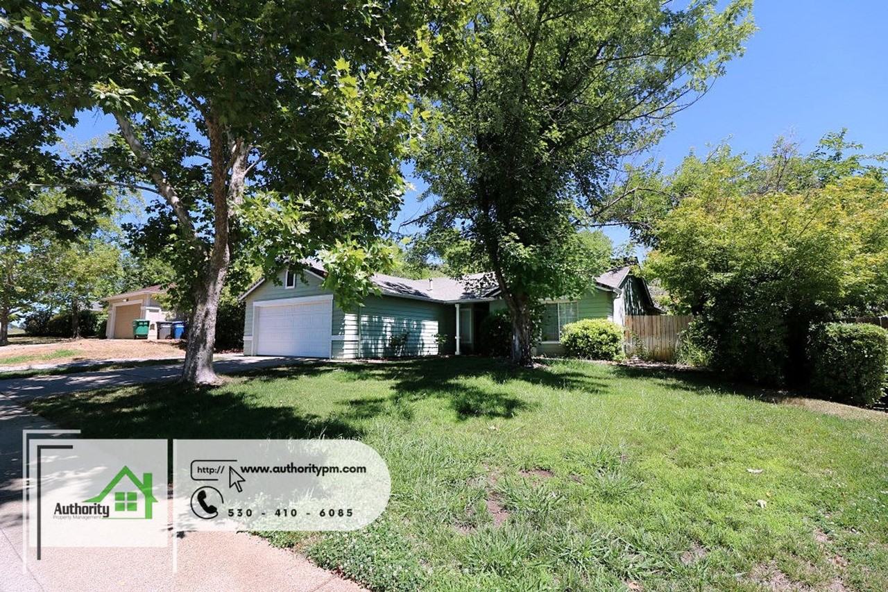 2151 Hemingway St - Photo 2 of 21