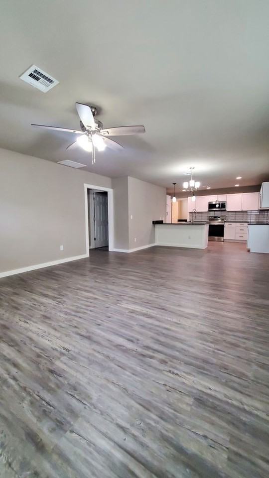 524 Dakota St - Photo 3 of 16