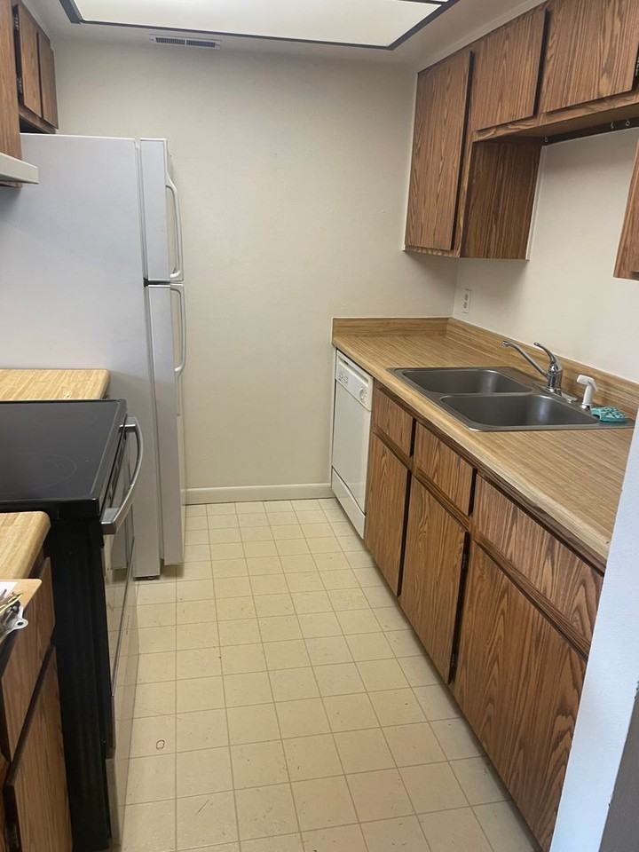 1200 Florida Rd #32 - Photo 3 of 10