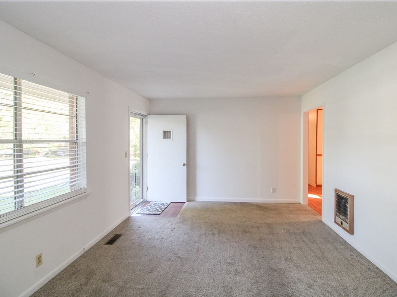 29402 8th Avenue East - Photo 4 of 22