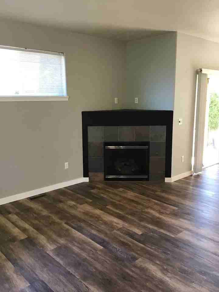 2764 Ne 6th Dr - Photo 2 of 25