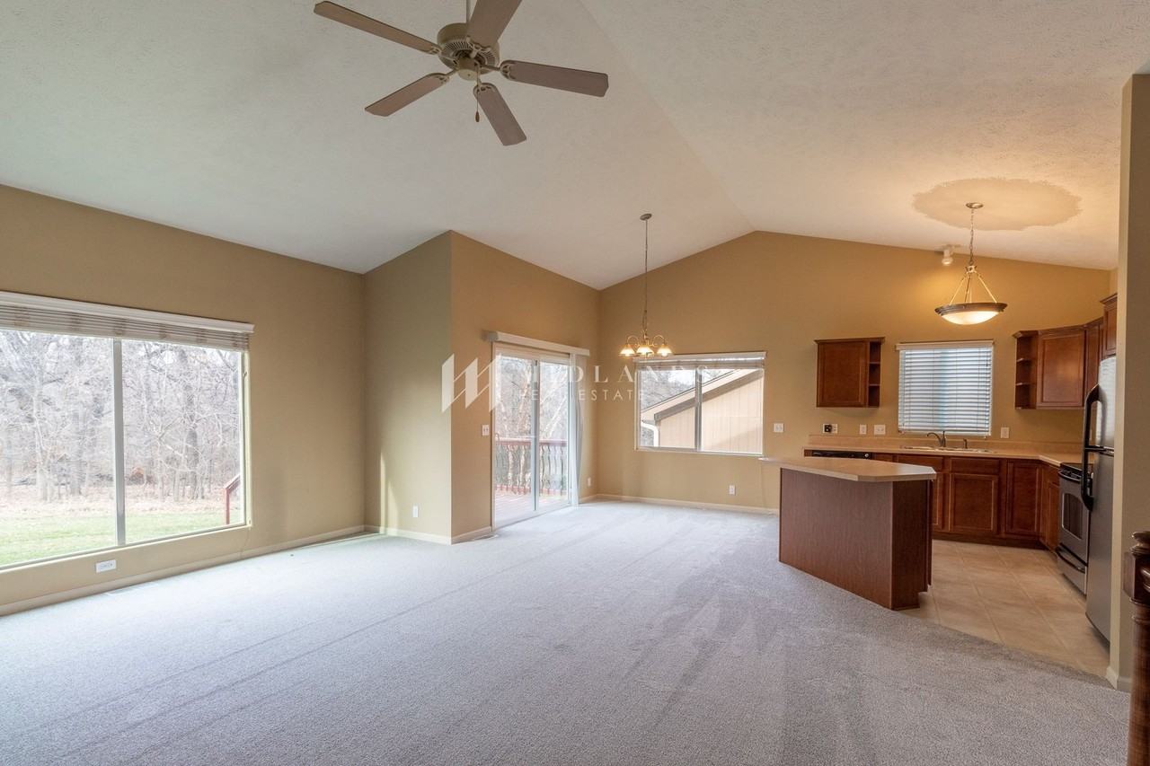 13514 S 14th Cir - Photo 7 of 19