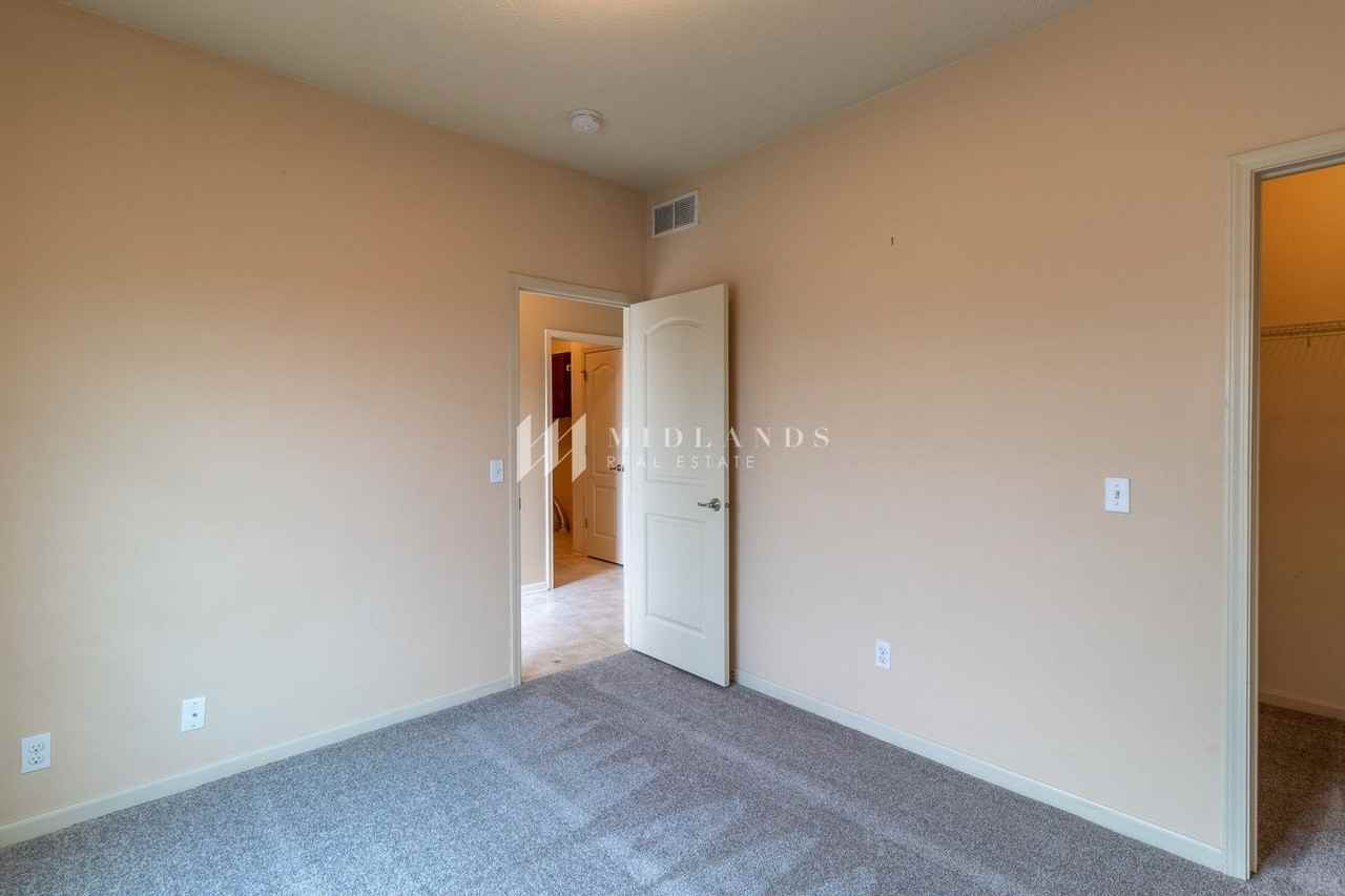 13514 S 14th Cir - Photo 3 of 19