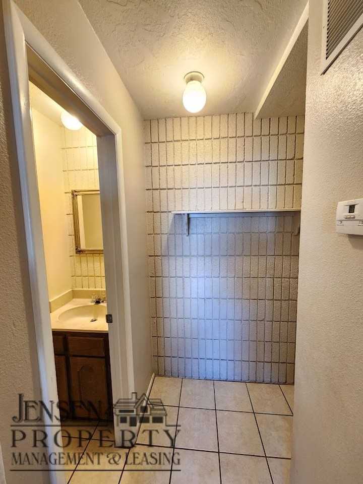 781 N Valley View Dr #1 - Photo 7 of 23