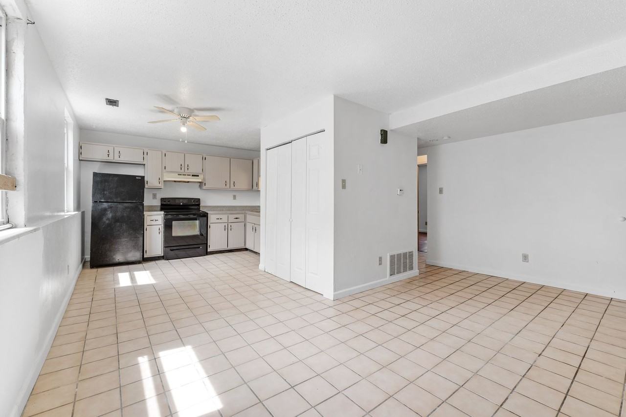 330 Mount Everest Drive - Photo 3 of 16