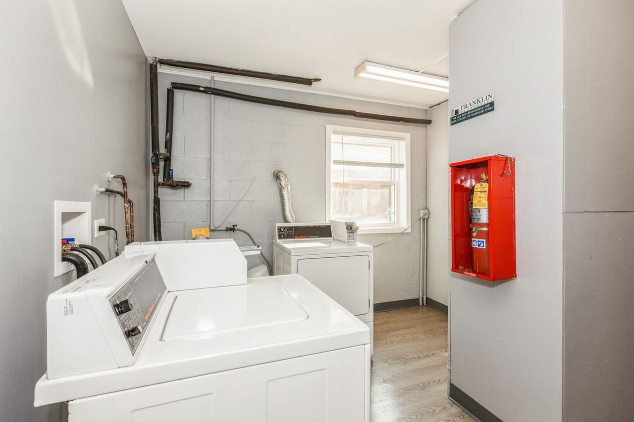 97 E Blecke Ave - Photo 2 of 20