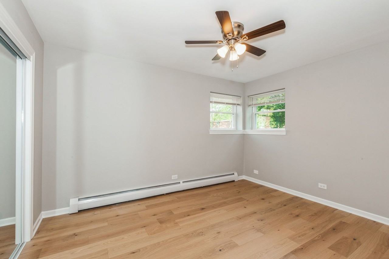 97 E Blecke Ave - Photo 4 of 20