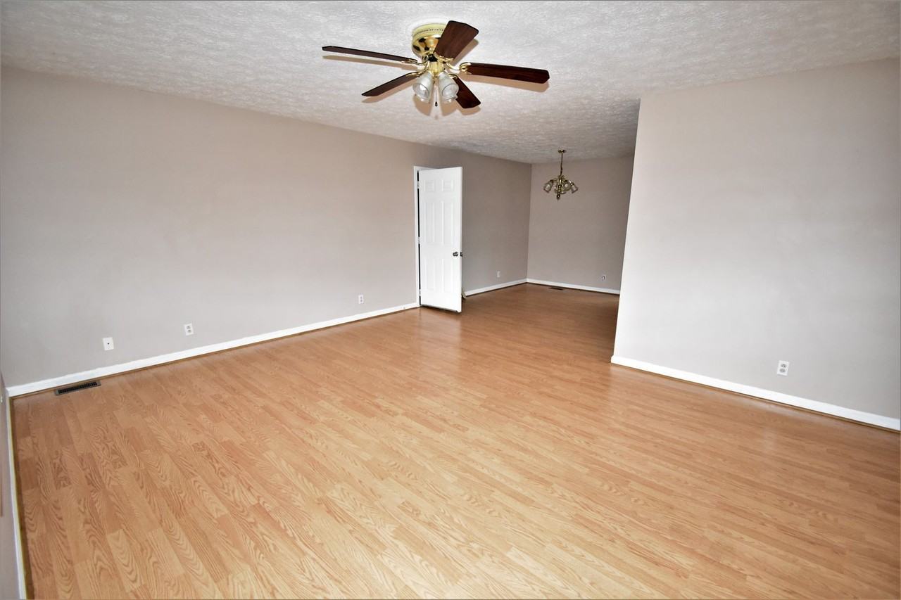 444 Kelsey Dr - Photo 3 of 22